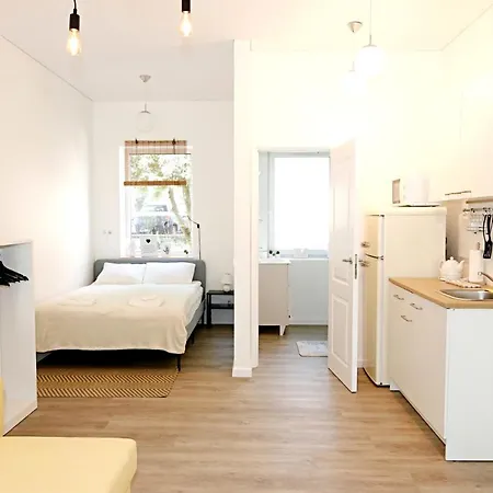 Minimalist Studio Old Town By Hostlovers