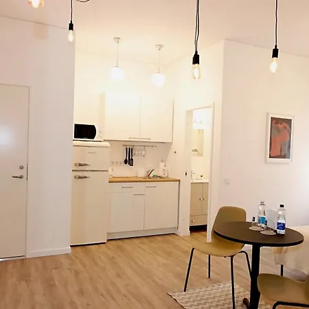 Apartment Minimalist Studio Old Town By Hostlovers