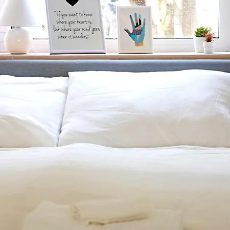 Minimalist Studio Old Town By Hostlovers *